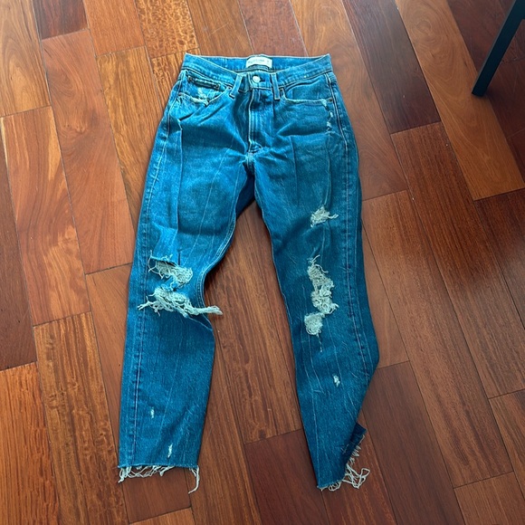 Abercrombie High Rise Mom Jeans - Picture 1 of 2